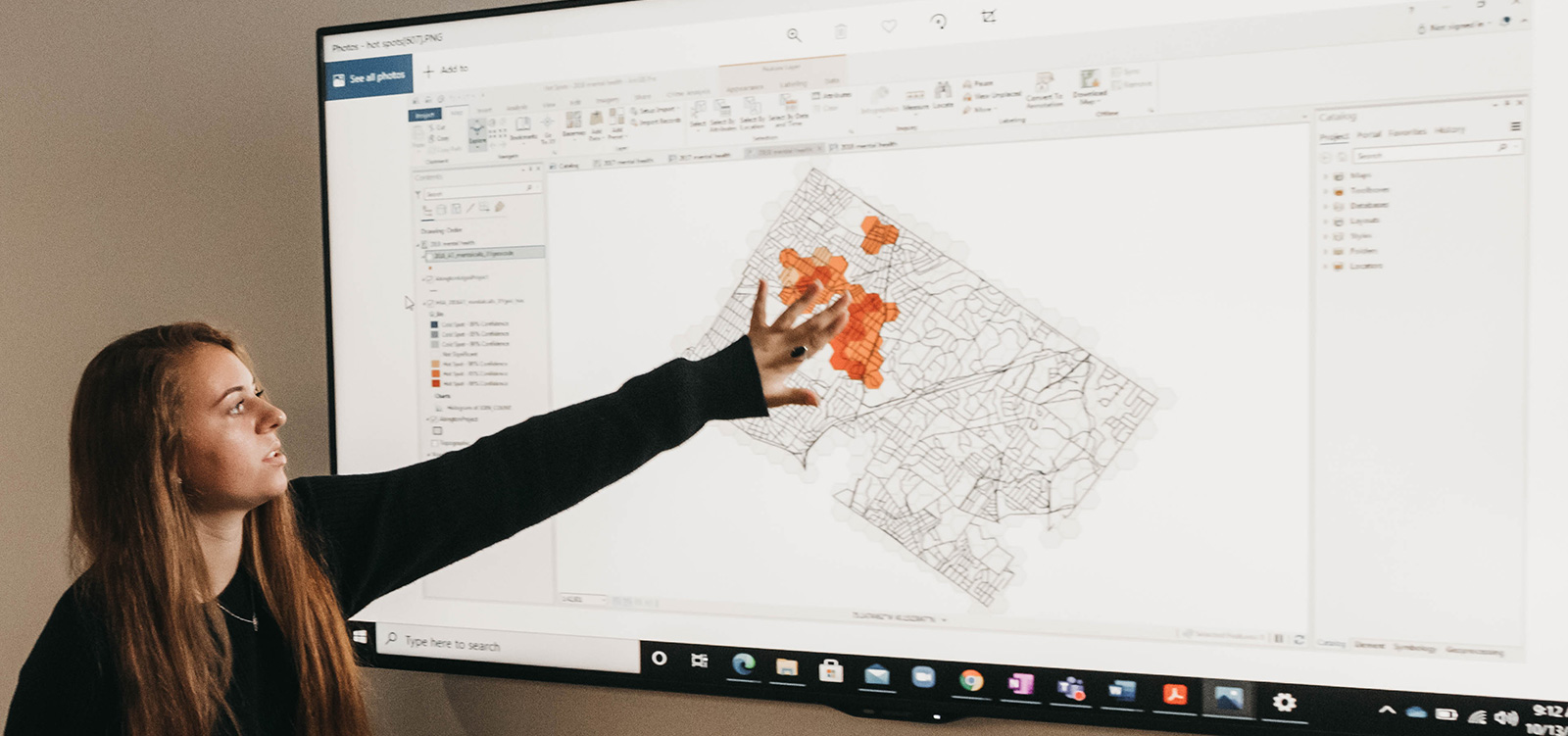 Cedar Crest College student with a crime map