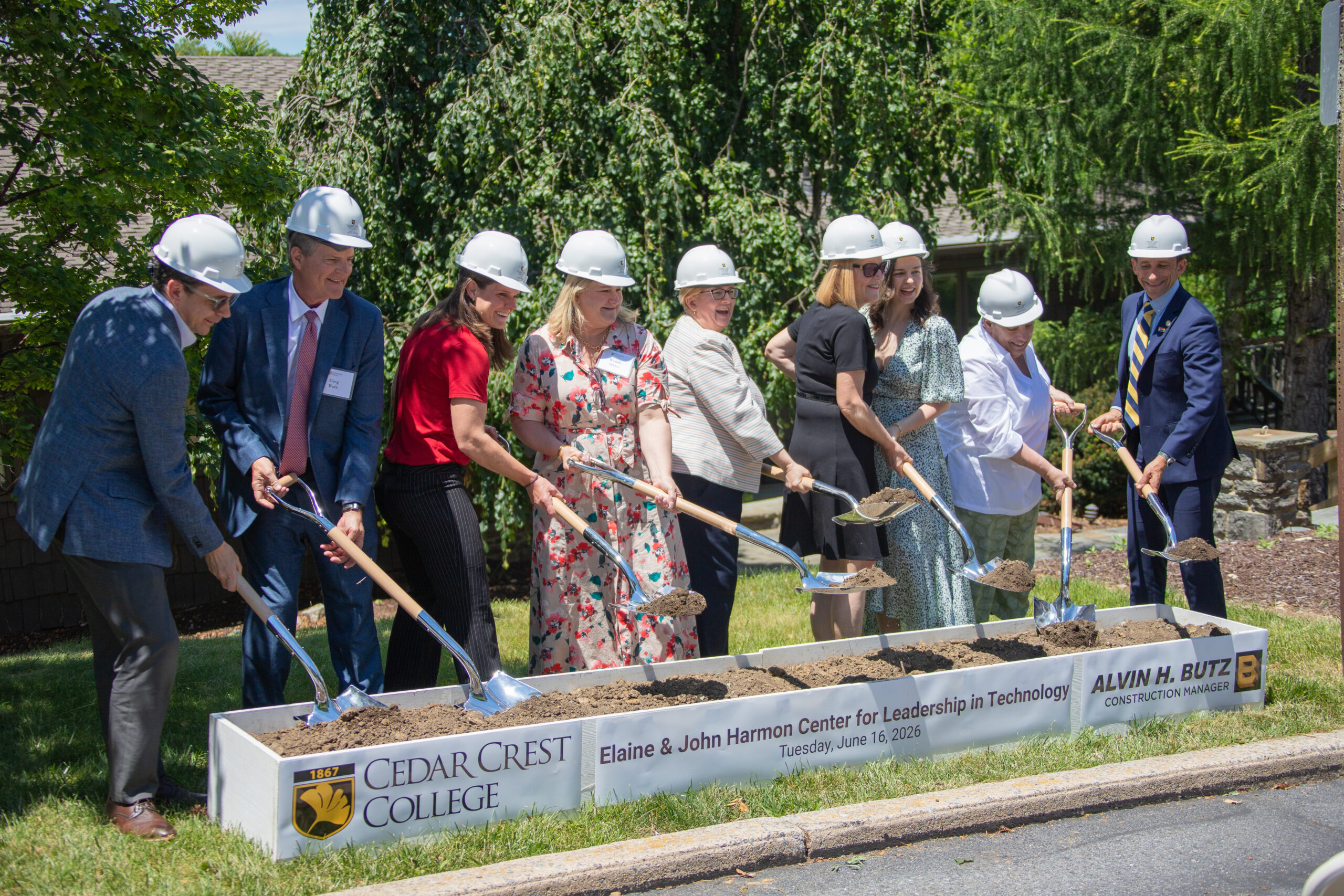 Cedar Crest Hosts Groundbreaking Ceremony for Harmon Center for Leadership in Technology Image